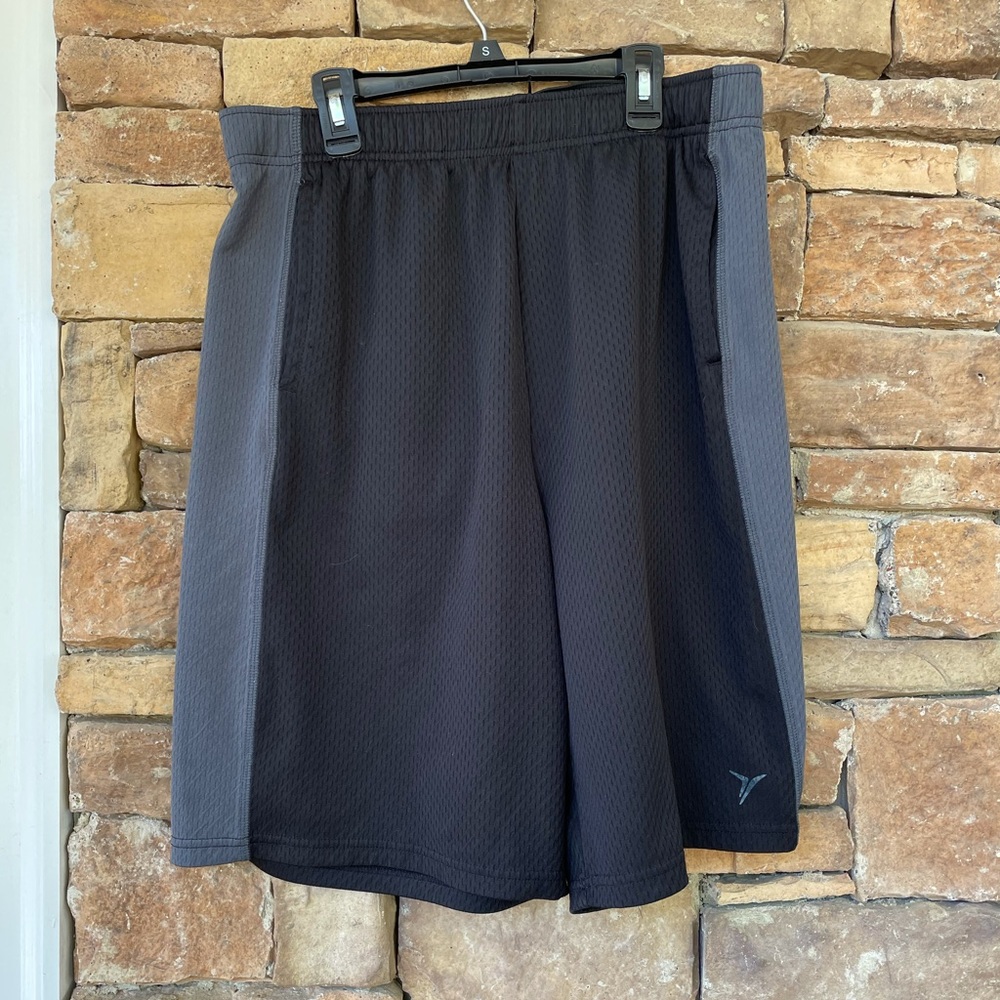 Men’s Old Navy L Athletic Shorts